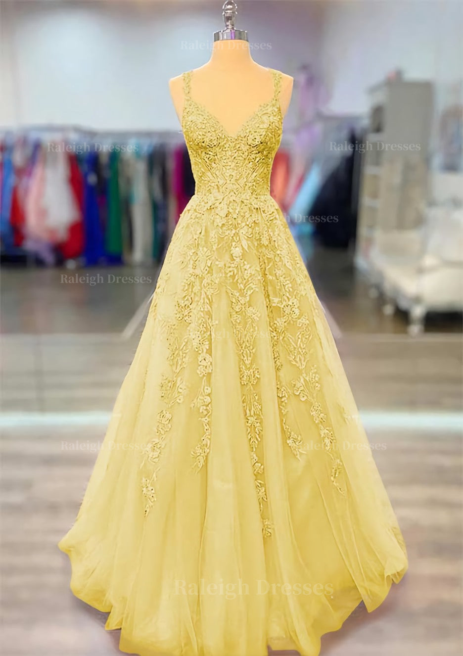 A-line V Neck Spaghetti Straps Long/Floor-Length Lace Prom Dress