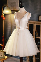 Champagne V-Neck Tulle Short Prom Dress, A-Line Evening Party Dress