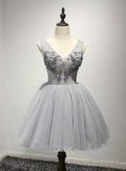 A-Line Lace Beaded Cocktail Dresses V-Neck Homecoming Dresses