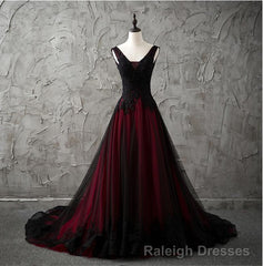 Charming Sleeveless Black and Red Lace Appliques Beaded Party Dress, Low Back Prom Dress