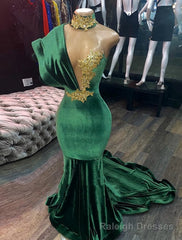 Emerald Green Evening Dresses High Neck Appliques Gold Lace Mermaid Prom Dresses Sexy Formal Velvet Party Gowns